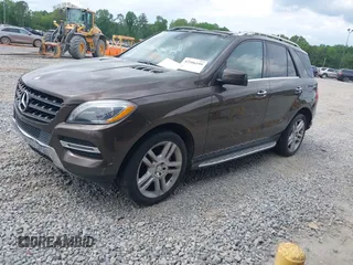2013 Mercedes-Benz M ML 350 with VIN 4JGDA5HB4DA244103, listed as a IAAI auction lot 42106199 with 145,464 mi miles. Bid and sale history available at carsss.com. Image 2.