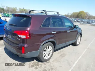 2015 Kia Sorento EX with VIN 5XYKU4A70FG630250, listed as a IAAI auction lot 41878246 with 86,078 mi miles. Bid and sale history available at carsss.com. Image 4.