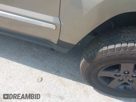 2005 Jeep Grand Cherokee Limited with VIN 1J4HR58N95C510465, listed as a IAAI auction lot 42027740 with 153,451 mi miles. Bid and sale history available at carsss.com. Image 6.