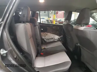 2015 Toyota RAV4 LE z VIN 2T3BFREV9FW298469, wystawiony jako Copart lot #57765415 z przebiegiem 152 391 mil mil oraz Szkoda całkowita • Salvage title. Historia ofert i sprzedaży dostępna na DreamBid. Obrazek 11.