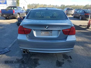 2009 BMW 3 Series 328i z VIN WBAPH775X9NL82214, wystawiony jako Copart lot #50317875 z przebiegiem Nie podano mil oraz Nie do naprawy • Non repairable. Historia ofert i sprzedaży dostępna na DreamBid. Obrazek 6.