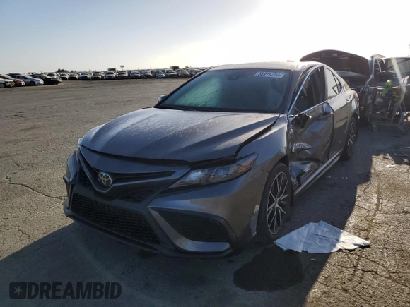 2021 Toyota Camry SE Nightshade with VIN 4T1T11AK6MU495105, listed as a Copart auction lot 58915724 with 27,714 mi miles and Salvage Title. Bid and sale history available at carsss.com. Image 1.