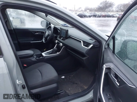 2021 Toyota RAV4 Hybrid XLE with VIN 4T3RWRFV4MU041052, listed as a IAAI auction lot 41549459 with 39,645 mi miles. Bid and sale history available at carsss.com. Image 5.