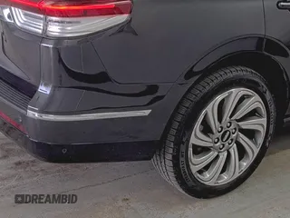 2022 Lincoln Navigator Reserve with VIN 5LMJJ2LT1NEL15170, listed as a IAAI auction lot 42832728 with 45,470 mi miles and . Bid and sale history available at DreamBid. Image 18.