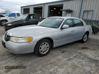 1998 Lincoln Town Car Signature with VIN 1LNFM82W3WY682330, listed as a Copart auction lot 51280285 with Not provided miles and Clean title. Bid and sale history available at DreamBid. Image 1.