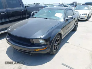 2008 Ford Mustang Deluxe с VIN 1ZVHT80N385174953, выставлен на аукционе IAAI как лот 42332310 с пробегом 110 567 миль миль и . История ставок и продаж доступна на DreamBid. Изображение 2.