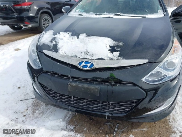 2012 Hyundai Sonata Hybrid with VIN KMHEC4A45CA043197, listed as a IAAI auction lot 41611904 with 178,902 mi miles. Bid and sale history available at carsss.com. Image 6.