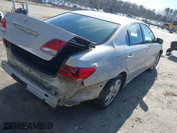 2005 Lexus ES 330 with VIN JTHBA30G555100804, listed as a IAAI auction lot 41595677 with 259,404 mi miles. Bid and sale history available at carsss.com. Image 4.