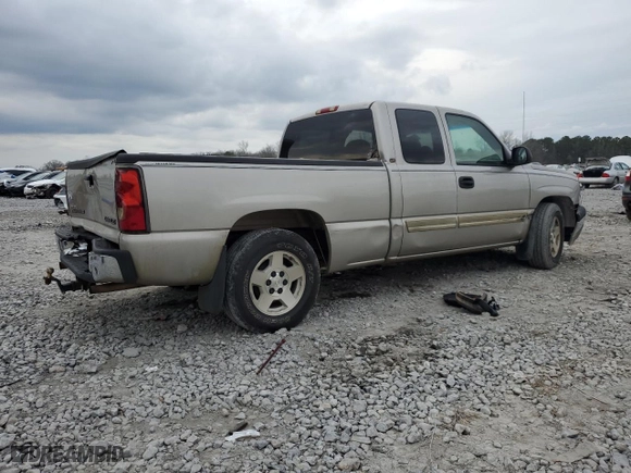 2005 Chevrolet Silverado 1500 LT with VIN 2GCEC19TX51315044, listed as a Copart auction lot 43703545 with 306,084 mi miles and Salvage Title. Bid and sale history available at carsss.com. Image 3.