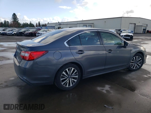 2018 Subaru Legacy z VIN 4S3BNAB67J3028010, wystawiony jako Copart lot #47671575 z przebiegiem 127 802 mil mil oraz Szkody całkowita. Historia ofert i sprzedaży dostępna na DreamBid. Obrazek 3.
