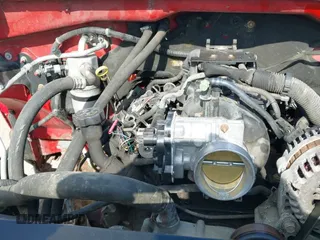 2005 Chevrolet Silverado 2500HD LT z VIN 1GCHK23U85F928859, wystawiony jako IAAI lot #43231892 z przebiegiem 204 866 mil mil oraz . Historia ofert i sprzedaży dostępna na DreamBid. Obrazek 20.