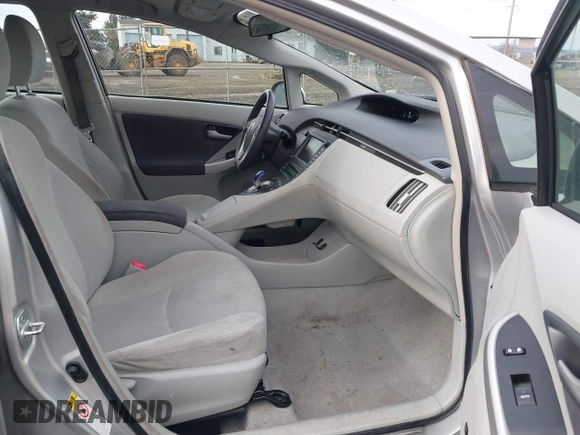 2011 Toyota Prius I z VIN JTDKN3DU6B0321701, wystawiony jako IAAI lot #41631688 z przebiegiem 127 987 mil mil oraz . Historia ofert i sprzedaży dostępna na DreamBid. Obrazek 5.