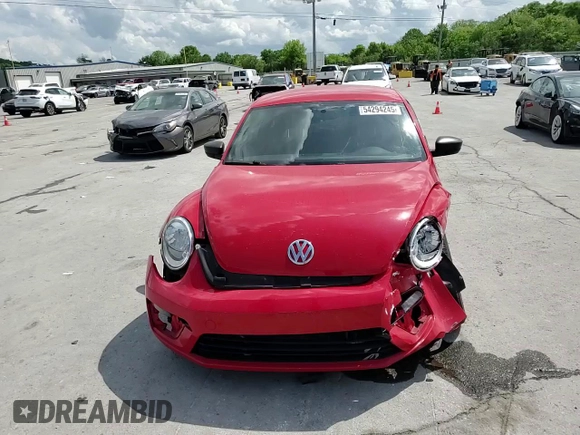 2017 Volkswagen Beetle Fleet z VIN 3VWF17AT7HM627079, wystawiony jako Copart lot #54294245 z przebiegiem 118 800 mil mil oraz Szkody całkowita. Historia ofert i sprzedaży dostępna na DreamBid. Obrazek 13.