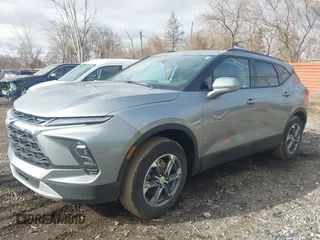 2024 Chevrolet Blazer LT с VIN 3GNKBCR49RS244768, выставлен на аукционе IAAI как лот 41911870 с пробегом 11 616 миль миль и . История ставок и продаж доступна на DreamBid. Изображение 17.
