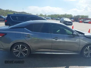 2022 Nissan Sentra SR z VIN 3N1AB8DV6NY230631, wystawiony jako IAAI lot #41974306 z przebiegiem 46 433 mil mil oraz . Historia ofert i sprzedaży dostępna na DreamBid. Obrazek 14.