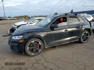 2019 Audi SQ5 Premium Plus with VIN WA1B4AFY5K2049695, listed as a Copart auction lot 74900864 with 28,302 mi miles and Salvage Title. Bid and sale history available at DreamBid. Image 1.
