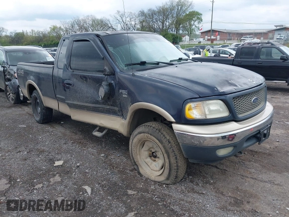 2000 Ford F-150 XL with VIN 1FTRX18L1YNA08999, listed as a IAAI auction lot 41988747 with 214,201 mi miles. Bid and sale history available at carsss.com. Image 1.