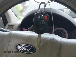2008 Ford Escape XLT с VIN 1FMCU03118KB61510, выставлен на аукционе IAAI как лот 42626112 с пробегом 185 662 миль миль и . История ставок и продаж доступна на DreamBid. Изображение 11.