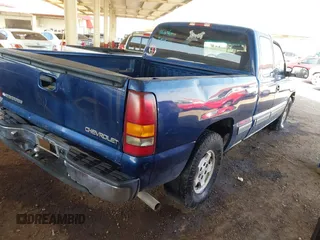 2001 Chevrolet Silverado 1500 LS with VIN 2GCEC19V011186596, listed as a IAAI auction lot 41927474 with 157,039 mi miles. Bid and sale history available at carsss.com. Image 4.