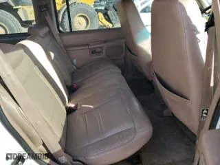 2000 Mercury Mountaineer with VIN 4M2DU66P8YUJ15148, listed as a Copart auction lot 84107204 with 194,511 mi miles and Salvage Title. Bid and sale history available at carsss.com. Image 11.