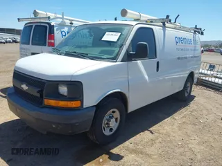 2015 Chevrolet Express Cargo with VIN 1GCWGFCF6F1261368, listed as a IAAI auction lot 42158324 with 196,406 mi miles. Bid and sale history available at carsss.com. Image 17.