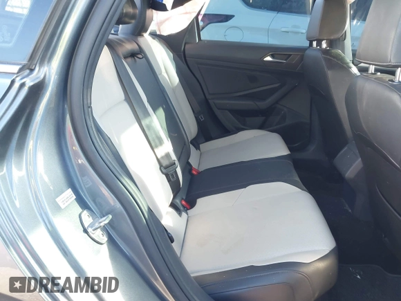2020 Volkswagen Jetta S z VIN 3VWCB7BU1LM039193, wystawiony jako IAAI lot #42305897 z przebiegiem 108 319 mil mil oraz . Historia ofert i sprzedaży dostępna na DreamBid. Obrazek 8.