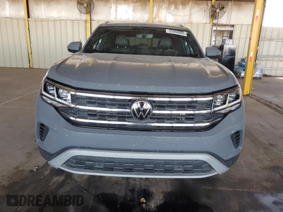 2023 Volkswagen Atlas SE with VIN 1V2WE2CA6PC225428, listed as a Copart auction lot 55098805 with 43,309 mi miles and Salvage title. Bid and sale history available at DreamBid. Image 5.