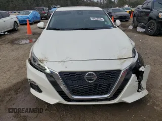 2019 Nissan Altima 2.5 Platinum with VIN 1N4BL4FV5KC116098, listed as a Copart auction lot 46617745 with 80,798 mi miles and Salvage Title. Bid and sale history available at carsss.com. Image 5.