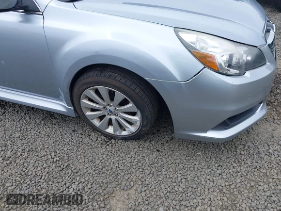 2014 Subaru Legacy Premium z VIN 4S3BMBC64E3035526, wystawiony jako IAAI lot #42254628 z przebiegiem 113 297 mil mil oraz . Historia ofert i sprzedaży dostępna na DreamBid. Obrazek 6.
