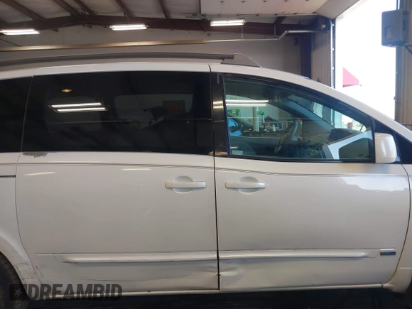 2006 Nissan Quest S Special Edition with VIN 5N1BV28U16N119101, listed as a IAAI auction lot 42110977 with 1 mi miles. Bid and sale history available at carsss.com. Image 13.