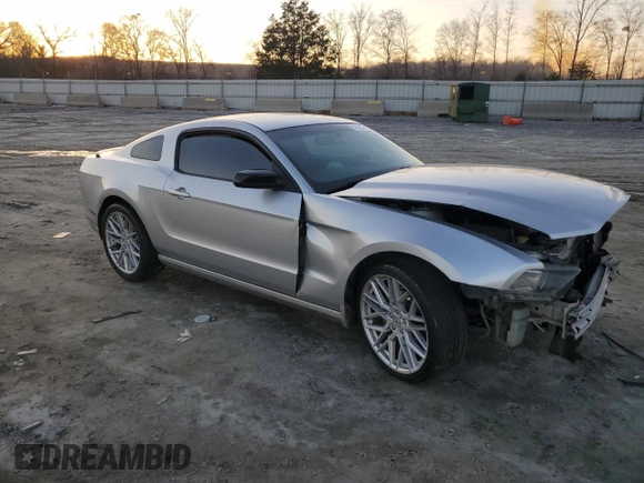 2014 Ford Mustang V6 with VIN 1ZVBP8AM5E5240852, listed as a Copart auction lot 43550315 with 195,614 mi miles and Salvage Title. Bid and sale history available at DreamBid. Image 4.