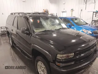 2003 Chevrolet Suburban Z71 with VIN 3GNFK16Z33G275630, listed as a IAAI auction lot 41937310 with 224,207 mi miles. Bid and sale history available at carsss.com. Image 6.