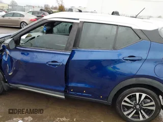 2019 Nissan Kicks SV with VIN 3N1CP5CU0KL507428, listed as a IAAI auction lot 41545204 with 133,163 mi miles. Bid and sale history available at carsss.com. Image 13.