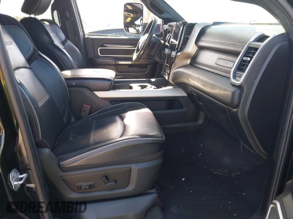 2019 Ram 2500 Laramie with VIN 3C6UR5NL9KG607477, listed as a IAAI auction lot 41712518 with 116,613 mi miles. Bid and sale history available at carsss.com. Image 5.