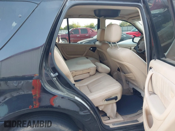2004 Mercedes-Benz M 350 with VIN 4JGAB57E24A505420, listed as a IAAI auction lot 42070034 with 228,002 mi miles and . Bid and sale history available at carsss.com. Image 8.
