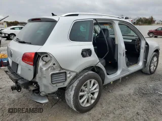 2013 Volkswagen Touareg Lux with VIN WVGEF9BPXDD004537, listed as a Copart auction lot 79277734 with 105,091 mi miles and Salvage Title. Bid and sale history available at DreamBid. Image 3.