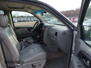 2006 GMC Envoy SLT with VIN 1GKDS13S962109198, listed as a IAAI auction lot 41874502 with 20,785 mi miles. Bid and sale history available at carsss.com. Image 5.