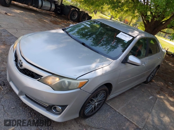 2012 Toyota Camry L with VIN 4T1BF1FK3CU087665, listed as a IAAI auction lot 41996675 with 220,465 mi miles. Bid and sale history available at carsss.com. Image 2.