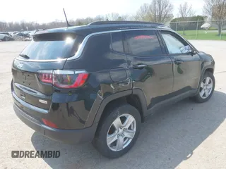 2022 Jeep Compass Latitude with VIN 3C4NJCBB6NT229649, listed as a IAAI auction lot 42110664 with 19,866 mi miles and . Bid and sale history available at DreamBid. Image 4.