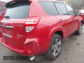 2011 Toyota RAV4 Sport with VIN JTMRF4DV2B5049788, listed as a IAAI auction lot 40578883 with 203,848 mi miles. Bid and sale history available at carsss.com. Image 18.