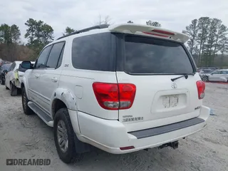 2005 Toyota Sequoia SR5 with VIN 5TDZT34A95S248173, listed as a IAAI auction lot 41672405 with 258,738 mi miles. Bid and sale history available at carsss.com. Image 3.