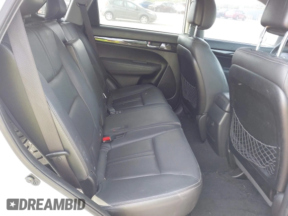 2011 Kia Sorento EX with VIN 5XYKU3A17BG178779, listed as a IAAI auction lot 42098214 with 211,716 mi miles. Bid and sale history available at carsss.com. Image 8.