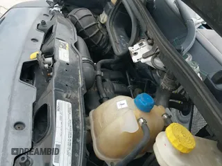 2016 Ram ProMaster Cargo z VIN 3C6TRVNG7GE105553, wystawiony jako IAAI lot #42945402 z przebiegiem 171 749 mil mil oraz . Historia ofert i sprzedaży dostępna na DreamBid. Obrazek 19.