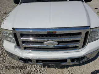 2005 Ford Excursion Special Serv z VIN 1FMNU40L05EB61756, wystawiony jako Copart lot #72593484 z przebiegiem 89 126 mil mil oraz Szkoda całkowita • Salvage title. Historia ofert i sprzedaży dostępna na DreamBid. Obrazek 13.