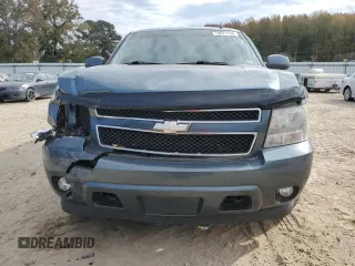 2008 Chevrolet Suburban LT w/3LT with VIN 3GNFK16398G194554, listed as a Copart auction lot 79821194 with 300,889 mi miles and Salvage Title. Bid and sale history available at carsss.com. Image 5.