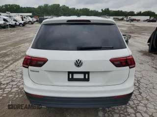 2020 Volkswagen Tiguan S with VIN 3VV1B7AXXLM100189, listed as a Copart auction lot 58539845 with 39,153 mi miles and Salvage title. Bid and sale history available at DreamBid. Image 6.