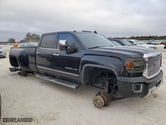 2015 GMC Sierra 3500HD Denali with VIN 1GT424E80FF657761, listed as a Copart auction lot 75131604 with 78,011 mi miles and Non Repairable. Bid and sale history available at carsss.com. Image 4.