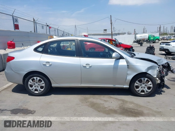 2009 Hyundai Elantra GLS z VIN KMHDU46D89U716718, wystawiony jako IAAI lot #42282841 z przebiegiem 130 843 mil mil oraz . Historia ofert i sprzedaży dostępna na DreamBid. Obrazek 13.