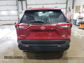 2024 Toyota RAV4 XLE Premium z VIN 2T3A1RFV0RW456338, wystawiony jako Copart lot #50769835 z przebiegiem 37 173 mil mil oraz Nie do naprawy • Non repairable. Historia ofert i sprzedaży dostępna na DreamBid. Obrazek 6.