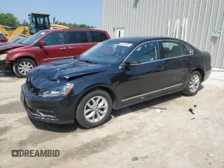 2017 Volkswagen Passat S z VIN 1VWAT7A38HC014720, wystawiony jako Copart lot #58744235 z przebiegiem 273 593 mil mil oraz Czysty tytuł • Clean title. Historia ofert i sprzedaży dostępna na DreamBid. Obrazek 1.